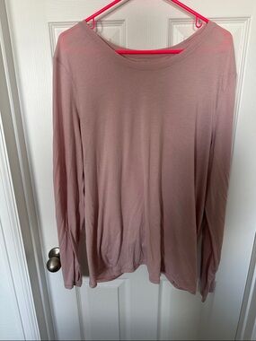 Old Navy Women’s Long-Sleeve Tie Back Athletic Shirt